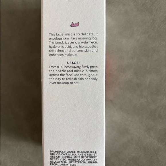 Glow Recipe Watermelon Glow Hydrating Mist - Picture 2 of 4